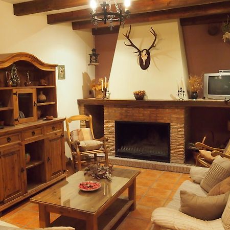 Hostal Vivienda Turística Rural Casa Camilo Segura de la Sierra Habitación foto